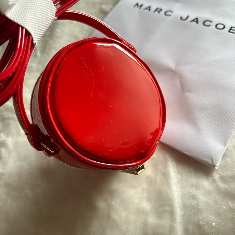 Marc Jacobs Red Patent Leather Mini Canteen Crossbody Bag Purse NEW - Picture 2 of 4